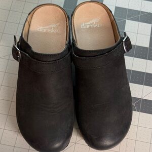Dansko Women’s clogs
